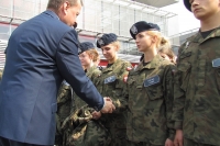 Bezcenne wrażenia – przyjąć gratulacje od samego Ministra Obrony Narodowej! Opowiadają uczniowie klas drugich.
